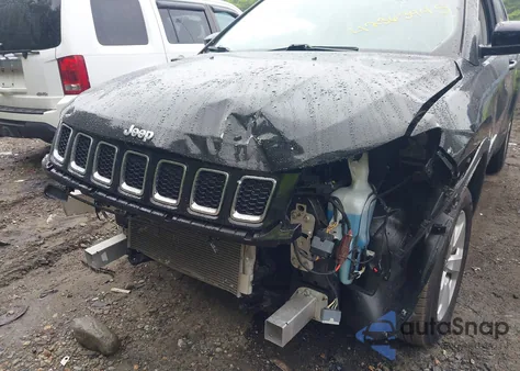 2021 Jeep Compass Latitude 4X4 z USA, uszkodzony, nr VIN 3C4NJDBBXMT575577